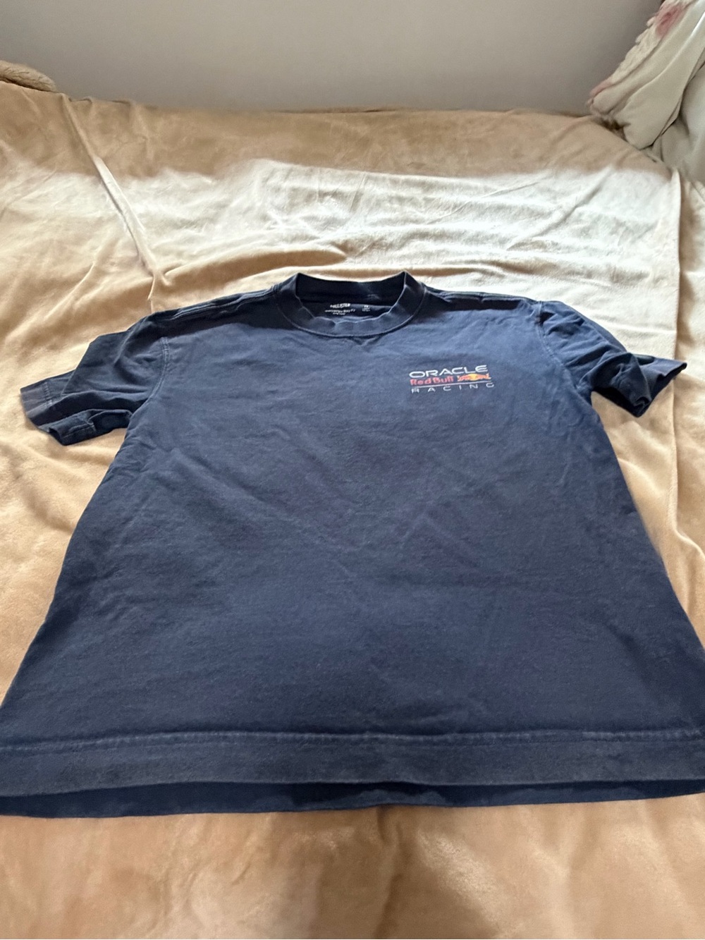 Hollister Heavyweight Boxy Fit Oracle Red Bull Racing Men's Navy Logo T-Shirt XS